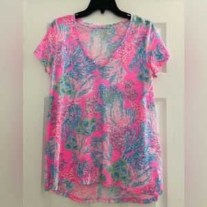 Lily Pulitzer Etta v neck top. Prosecco Pink Seaing Things. Medium.